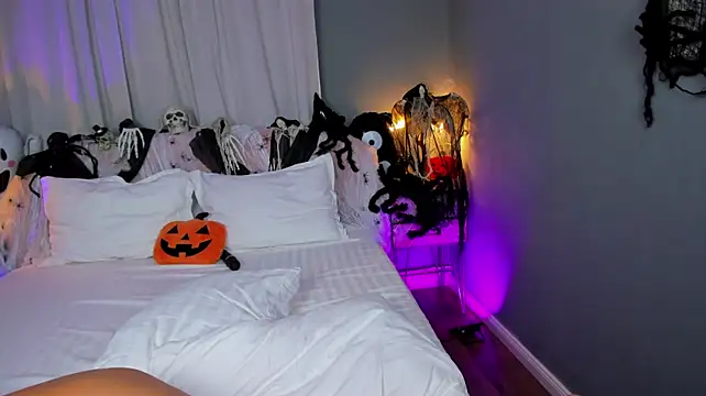 AmedeeaBanks - I want you to slide your finger inside👆
