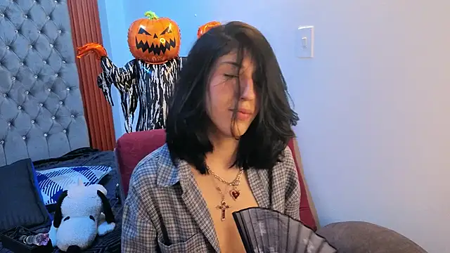 Ivy_charlot - fucking a pussy with a glass dildo + Lus