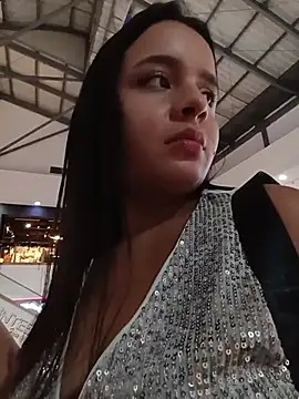Julieth_hot-69 - Topless in the store 😈🍒