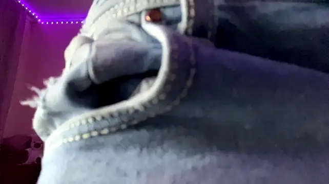 LiziArms - I'll take off my shorts