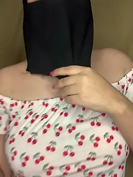 Loly- - انيك كسي علي العام 💋