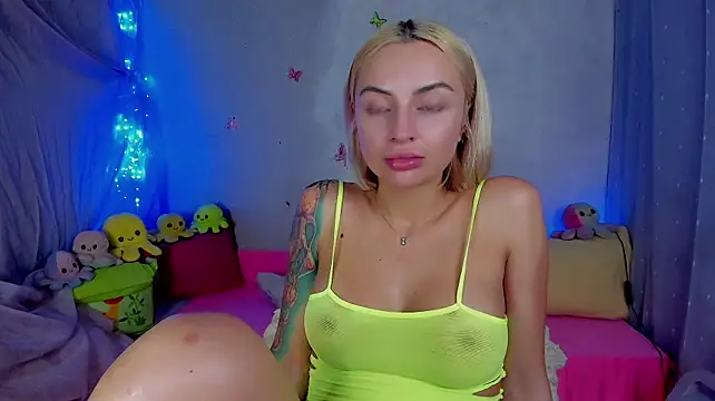 YourLizzyDoll - stay topless+blowjob 3 min