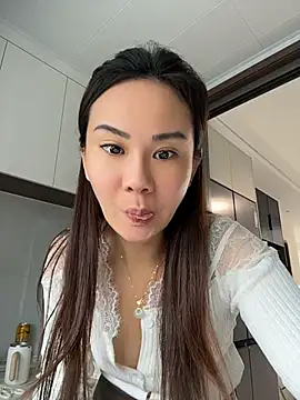 Yioyio-666 - jj抽插1分钟，最后完成任务可得小粉控制1分钟