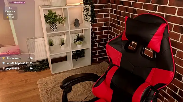 SookToulson - Lying on the bed, massage my breasts