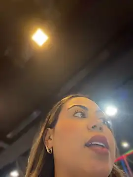 LariiHotWife - Masturbar