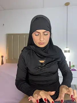 Aisha_k - Show ass in thread slowly