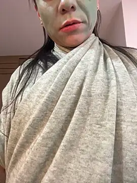 ReggieG - SHOW AND SPIT BOOBS 💦