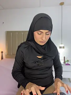 Aisha_k - Hard spankings x10