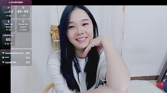 Txm123321 - 没大哥好欺负 M腿小粉插入5分钟
