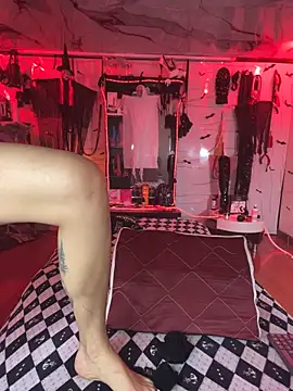 Milu_Honey - TAPE IN THE MOUTH +CLAMPS ON THE TITS😈