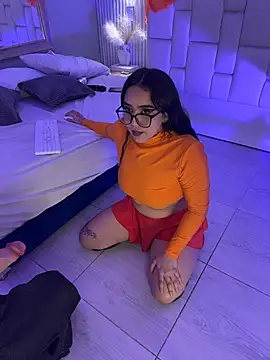 KatlynRous - pretty facial our face
