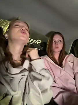 Bambi_lu - Lulu show naked ass in doggy! DANGEROUS!