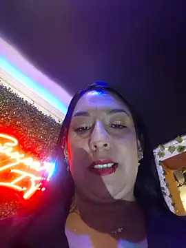 Keny__a - I let the waiter play with my tits 😈