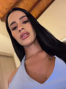 SarahhSmitth1 - Feeling your caresses gives me pleasure.