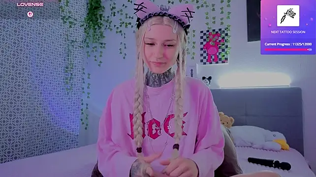 LilithPoison - Nipples in a vice