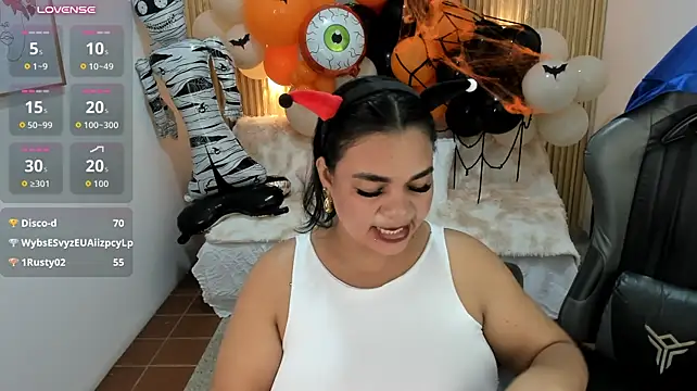 Cloe_35 - 2 fingers in my pussy