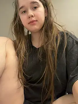 HornyGirlH - SHOW PUSSY