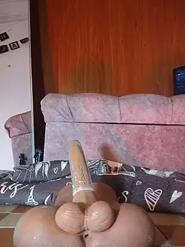 LaurenWelly_ - BBC torso mount Bounce tits, bitch 😈