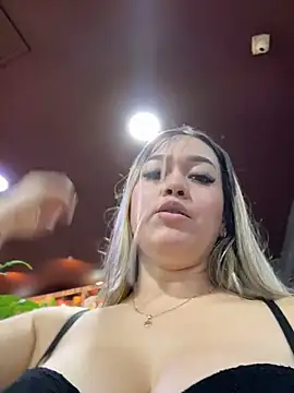 Danielavegax - Kevin takes off my panties under the tab
