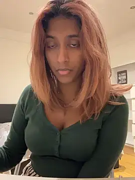 DonnaShy - Towel tease🫦