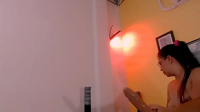 Miajuice18 - 2 fingers in the ass 👈👈