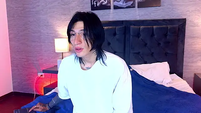 KittyVamp_ - I spit on his cock and suck his balls 😈