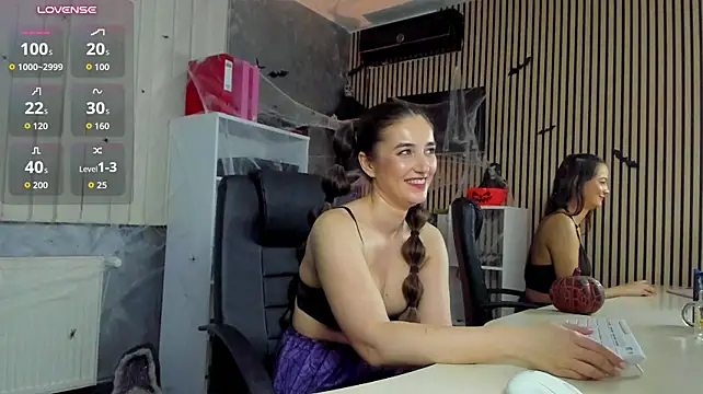 OfficeGirls - splash BOO SQUIRT💦💦