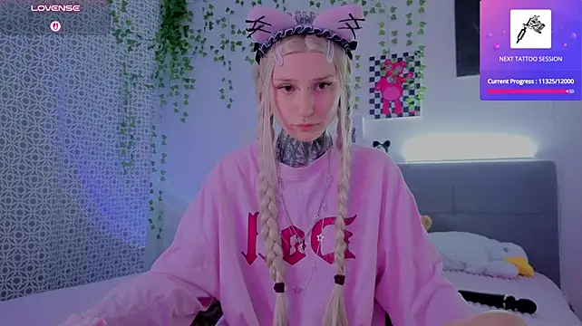 LilithPoison - Nipples in a vice