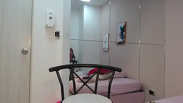 Zooombee - dildo ride