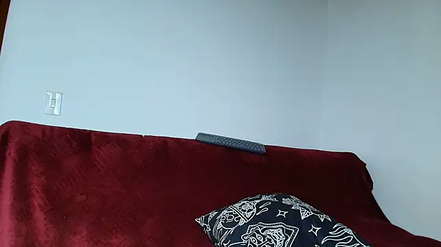 Karolgood3 - Hot slut fingering herself