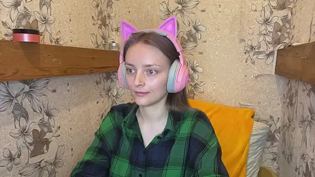 EmyMiu - Lots of little kisses for you