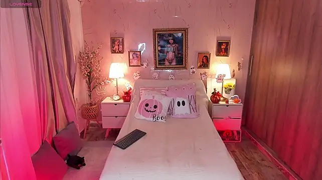 Annieesweett - oil on my tits + nipple clamps