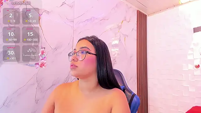 Susan_mooree - show tits