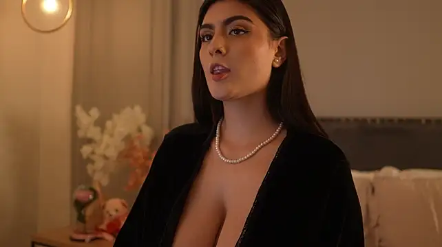IrisBaker - flash tits