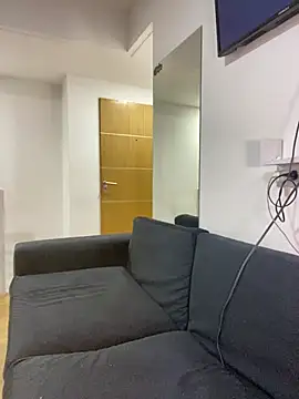 Danielaeliana - Cabalgar dildo de espaldas