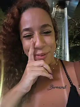 Vivianeleoa - Plug anal