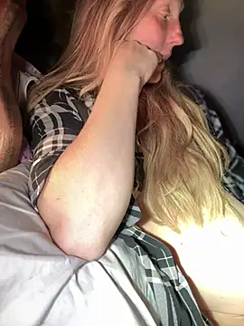 GoldenFlameGoddess - Make MILF moan