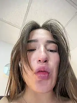 Sweet_Milaa1 - Delicious blowjob in the bathroom 😋
