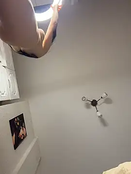 ChloeBrut - Squirt, every 10 TK 3 fingers in pussy🤪