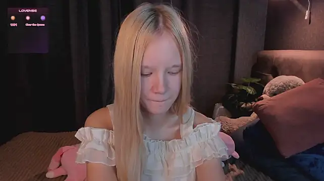Asya_Almost - add ice on my breast + take off my top