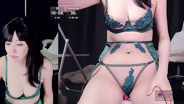 LOVEQQ6 - 脱光光直播10分钟