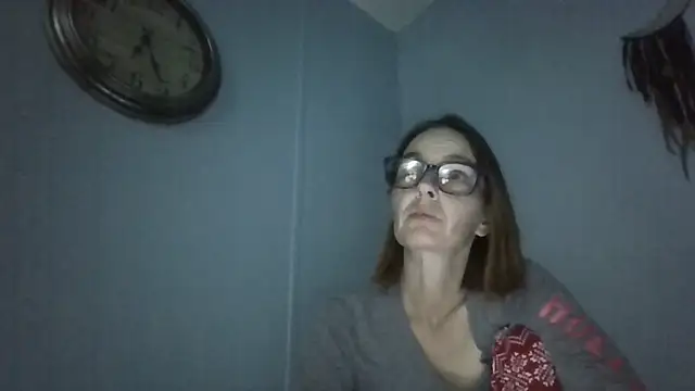 Bamalove80 - footjob on dildo