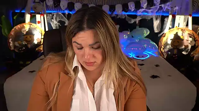 AlissyaGrayy - naked doggy style and masturbation