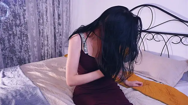 CherryKahae - make my lips wet close up