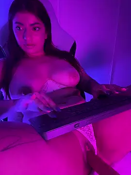 ZoeZayd - LT GET HOT🎁 + CTRL TOYS