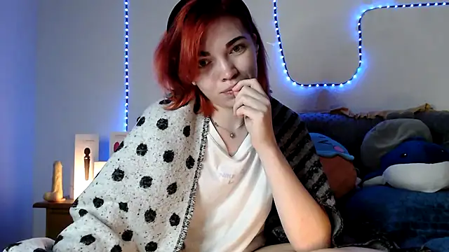 Olivka-flower - Hot sucking dildo show!!!
