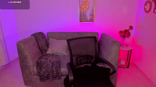 Lizz-Cooper - SPANK ASS + SUCK FINGERS