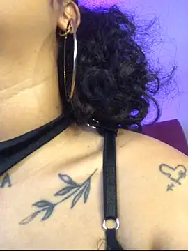 Kehlani_Km - squeeze nipples