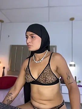 Aisha_k - Soft circular caresses