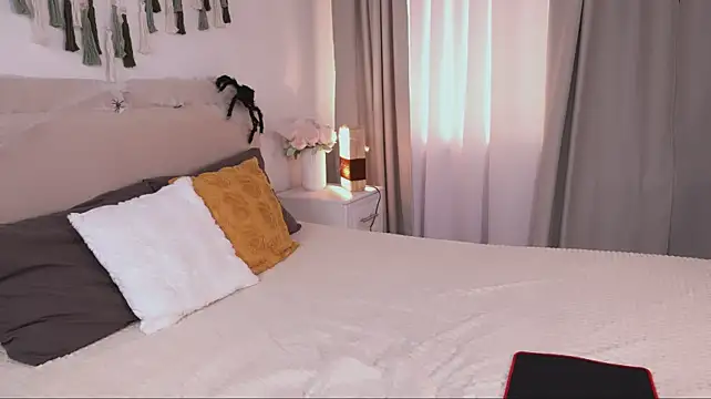 Cassie_Kelman - Cream on tits + squeeze